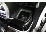 運転席カップホルダーです。