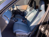 お車の点検、修理も自社整備工場にて対応致します。入庫案内からご来店までサービスアドバイザーと担当営業者でお客様をサポート致します。ご来店、ご連絡をスタッフ一同心よりお待ちしております。