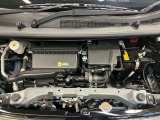エンジンルームもクリーニング済みできれいですよ。日産の整備士がしっかりと丁寧に点検していますので安心してお乗りいただけます