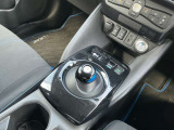 電気自動車系専用のシフトレバーです。操作感はとってもスムーズです。