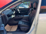 ご納車前にスタッフが入念に清掃し気持ちよく乗り出せるように致します。