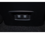 USBポート付きですので携帯等の充電もできます。