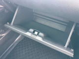 車検証を入れて置くのに便利なグローブボックス☆