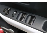 運転席はオート機能付のパワーウィンドウです!
