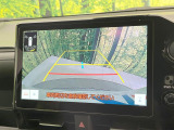 【バックカメラ】駐車時に後方がリアルタイム映像で確認できます。大型商業施設や立体駐車場での駐車時や、夜間のバック時に大活躍!運転スキルに関わらず、今や必須となった装備のひとつです!