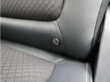 ◆ISOFIX◆シートベルトいらずでチャイルドシートと固定金具を連結するだけでガッチリ固定できます。
