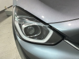 LEDヘッドライトは、点灯の瞬間から最大光量を発揮し、突然暗くなるトンネルなどでの安定感を高めます。