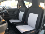 【運転席・助手席】です!実際お座りいただくのが分かりやすいと思いますので、ぜひお気軽にご来店ください♪状態もいいですよ☆