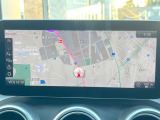 ●メルセデスベンツ純正ナビ:一体感のあるナビは、高級感ある車内を演出してくれます。オーディオ機能も充実しておりますので、運転もより楽しめます♪