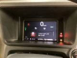 デジタル表示のスピードメーターとタコメーター、燃費やオドメーターなどの表示の他に、ホンダセンシング機能などの表示もできる多機能なマルチインフォメーション・ディスプレイです。