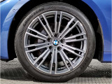 【BMWアロイホイル】軽量かつ強度に拘ったアロイホイル。走行性能ポテンシャルを引き出す設計。車の足元を引き締めてくれる大きなポイントはアロイホイルです。