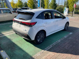 【障害物センサー】細い道を通ったときや駐車するとき等、障害物に当たりそうになると警告音が鳴ったり、自動でブレーキをかけてくれます。安心ですね!