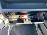 車検証一式入ります。