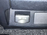 非常時やキャンプなどに役立つAC100Vコンセント付きです。これなら車中泊も出来てしまいますね!