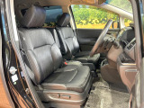 運転席シート廻りは使用感も少なく、良好な状態となっています。丁寧に使われていたことがよくわかりますね。