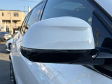 また、BMW正規認定中古車は、エマージェンシーサービスが自動付帯。24時間365日、皆様のカーライフをサポート致します。確かな安心のうえで、「駆けぬける歓び」をご堪能ください。