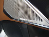 BOSEサウンドシステムが装備されており車内での移動中でも上質な音楽に包まれながら移動が可能です♪