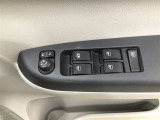 ドアロックと連動し開閉するオートリトラクタブルミラーです