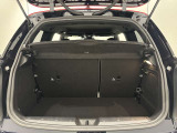 6:4分割可倒式リアシートで、乗車人数や荷物に合わせたフレキシブルなシートアレンジが可能です。