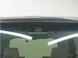 ◆Honda SENSING◆ カメラ等装置で精度の高い検知能力を発揮、安全運転を支援します。ステアリング上のコントローラーに注目!