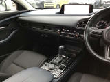現在のMAZDA車はインパネ配置が視線の動きが少なくなるように設計レイアウトされています☆ひとつひとつの部品からMAZDAの安全に対するこだわりを感じる事が出来ます☆