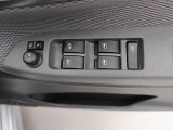パワーウィンドゥ 運転席ドアスイッチ照明付です。電動格納ミラーも手元でワンモーションで可能です。
