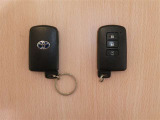 中古車としてスマートキーが2個あるのは重要なチェックポイント!助手席電動スライドドアの開閉ボタンも付いています。離れたところからの開け閉めや、手荷物があるときに便利です♪