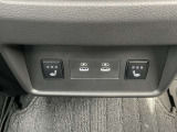 【ここがポイント!】後部席にも寒い冬にはうれしいシートヒーターが装備されております。