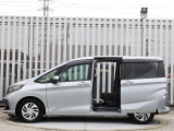 現車確認をご希望の際は、ご希望の日時等を営業スタッフまでご連絡下さい。もちろんお見積りメールでのご連絡もお待ちしております。