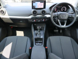 Audi正規ディーラーが高品質をお約束。高度な訓練・教育を受けたAudi専任メカニックが、100項目にもおよぶ精密な点検を実施。すべてクリアしたAudi車だけ、あなたのお手元に届けられるのです