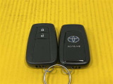 スマートキーはかばんやポケットに入れておけば、ドアのロックアンロックやエンジンの始動が可能!