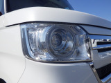 【外装】LEDヘッドライトです。