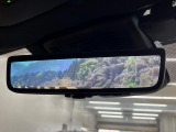 【デジタルインナーミラー】後席の大きな荷物や同乗者で後方が確認しづらい時でも安心!カメラが撮影した車両後方の映像をルームミラー内に表示。クリアな視界で状況の確認が可能です!