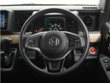 ◆ハンドル・インパネシフト◆シフトノブはインパネに配置されているので、運転席&hArr;助手席の移動が簡単。