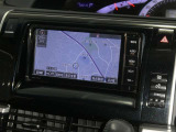 【7インチ純正ナビ】純正ナビを装備。タッチパネル式で使いやすく、詳細地図により目的地をピンポイントで設定できます。初めての道でも迷いにくく、ロングドライブも快適ですよ♪