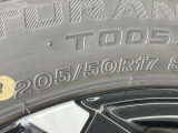 タイヤサイズは205/50R17