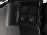 運転席と助手席にはシートヒーターも付いています!