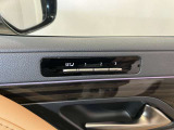 運転の操作性、快適性、など全ては、シートポジションから始まります。シートメモリーは、重要な機能です。