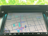 画面に地図を表示でき、周辺の道路や現在地をひと目で確認できます。目的地へ向かう際のルート確認に便利で、慣れない場所へのお出かけをサポートしてくれます。