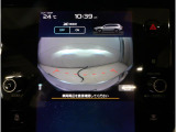 運転席からは見えにくい左右のエリアまでしっかりカバーし、死角を減らして視界を拡大。狭い道でのすれ違いや、建物の陰から車や歩行者が現れる場面でも、安心して状況を把握できる頼れる機能です。