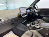 ABS:急ブレーキの車輪ロックを防止。車の安定性と操縦性を確保!