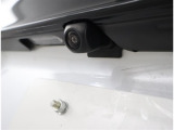 バックカメラが付いているので後方確認が非常にしやすいです。今や運転初心者も熟練者も必須装備!ついていて損はないですね♪