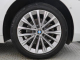 BMWならではの卓越した走りを支えるホイールと足回りです!