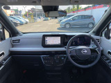 適度なホールド感と快適な座り心地の運転席シートまわり!