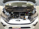 【力強いターボエンジン】低回転から頼もしいトルクを発揮するターボエンジン。合流や坂道でも力強い加速をもたらし、4WDの走破性と相まってストレスのない快適な走りを実現します。