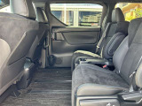 両側パワースライドドア付きだから、狭い駐車スペースなどでの 乗り降りラクラク!小さなお子さまのいるご家庭には嬉しい装備。