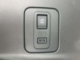 後席にもUSB電源ソケットがございます。