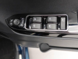 パワーウィンドゥ 運転席ドアスイッチ照明付です。電動格納ミラーも手元でワンモーションで可能です。