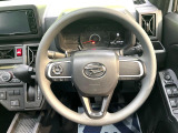 【ステアリングスイッチ】運転中、前方から目線をそらすことなく、オーディオ等の操作が可能な便利機能!安心&快適なドライブを演出してくれます♪