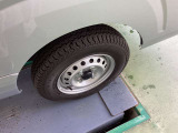 ☆お車についた傷やヘコミ、事故の修理もハヤシにお任せください。自社鈑金工場で修理ができますの安心です☆